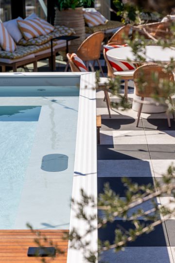 Petite Source mirror pool - DoubleTree by Hilton Nice luxury hospitality
