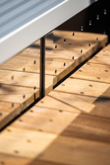 Mirror cladding spa Petite Source at Hilton Nice - luxury hotel terrace