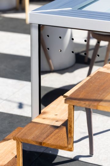 Petite Source mirror cladding - contemporary design pool luxury hospitality Nice