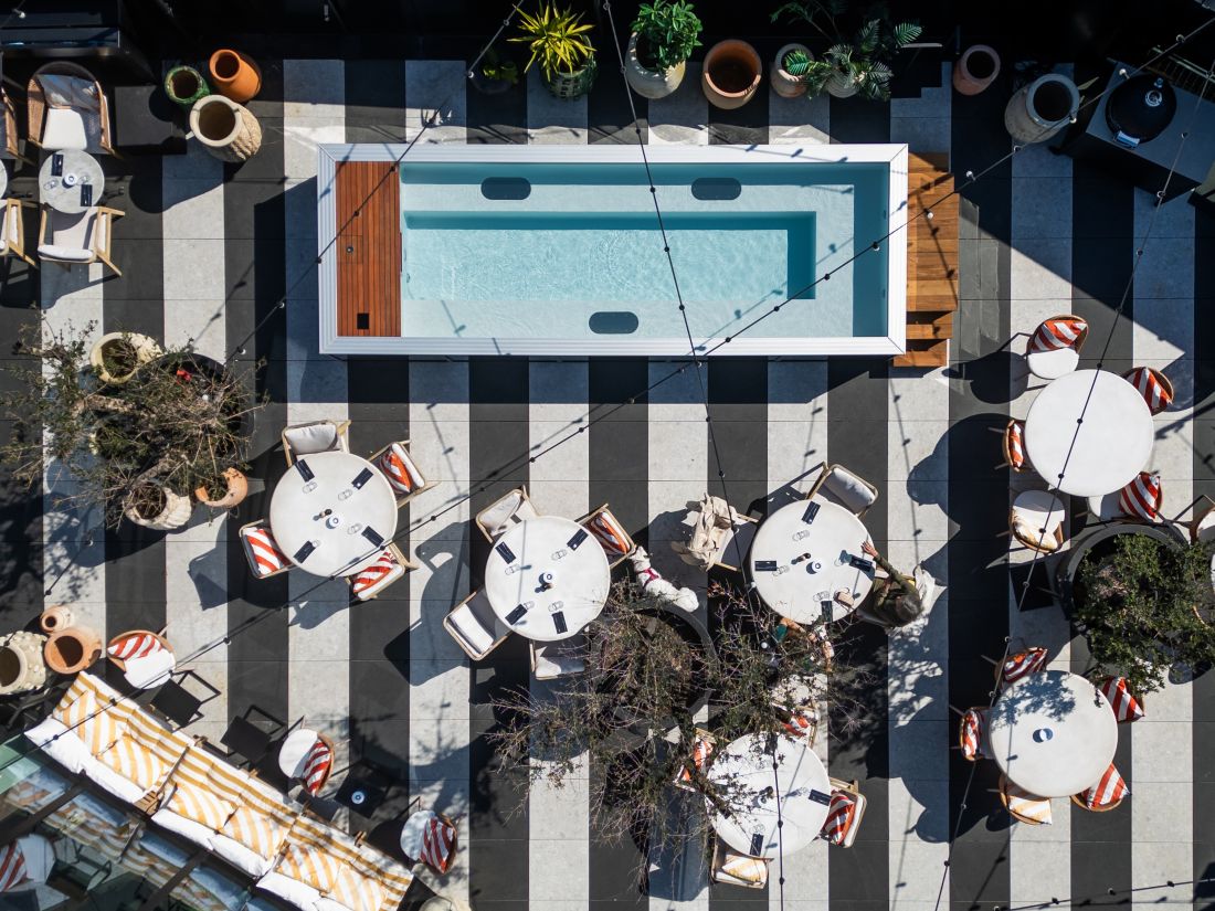 Mirror spa design Petite Source - above-ground pool luxury hotel Nice Côte d'Azur