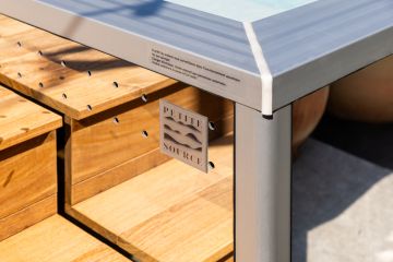 Luxury hotel pool Petite Source - above-ground mirror spa Côte d'Azur