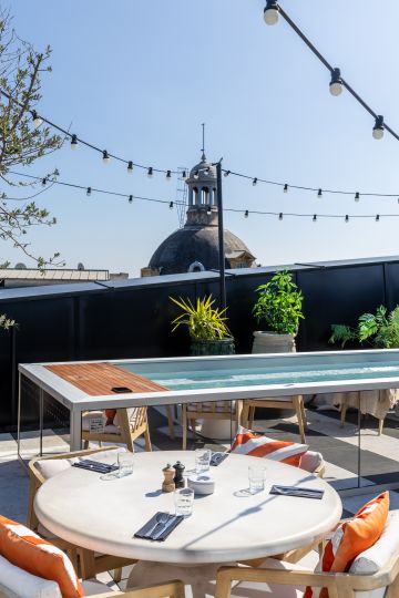 Petite Source above-ground pool - mirror cladding Île secrète hotel Nice