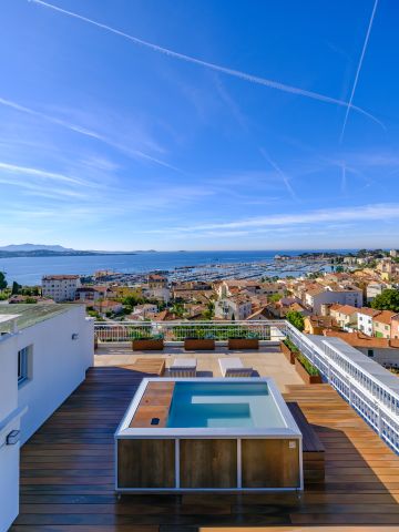 Port de Bandol toit-terrasse Petite Source Cortén